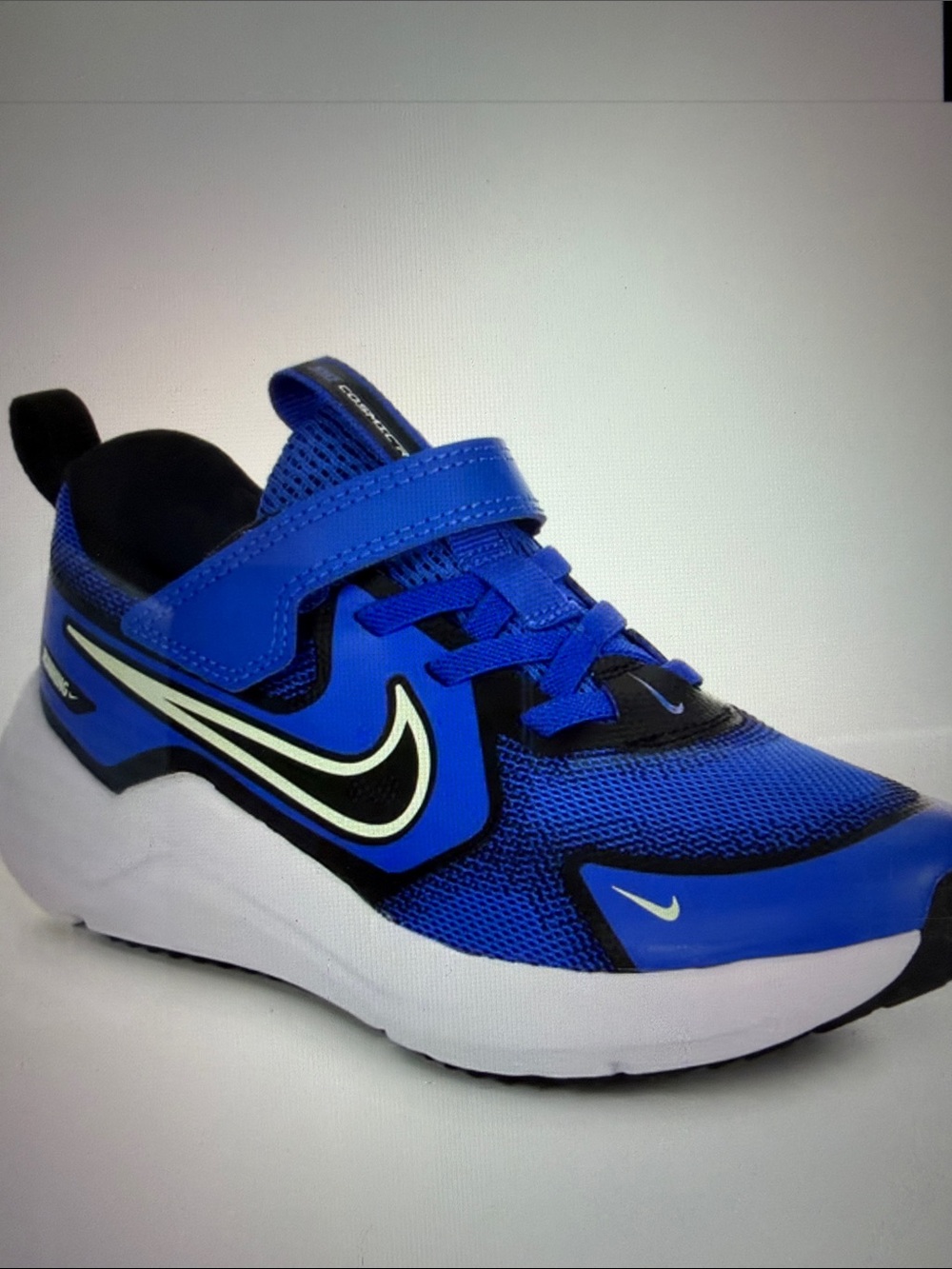 NIKE Cosmic runner sneaker, 5
